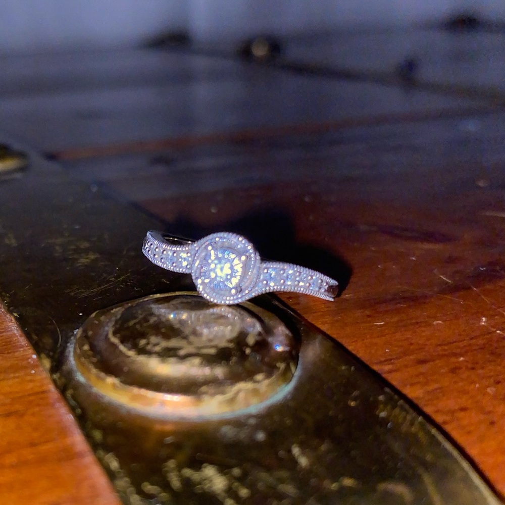 1/6ctw Silver ‘Love’s Path’ Ring